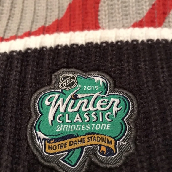 A cool beanie from 2019 winter classic NHL Coors - Picture 5 of 6